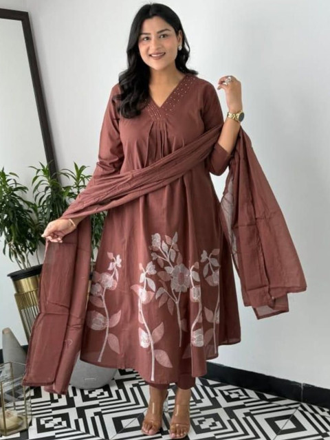 HARIYALI Women Floral Printed Regular Pure Cotton Kurta with Trousers & With Dupatta