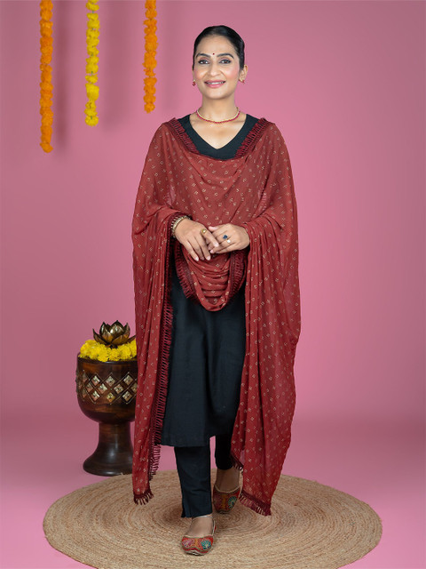 HELLA FASHIONS Geometric Printed Chiffon Dupatta