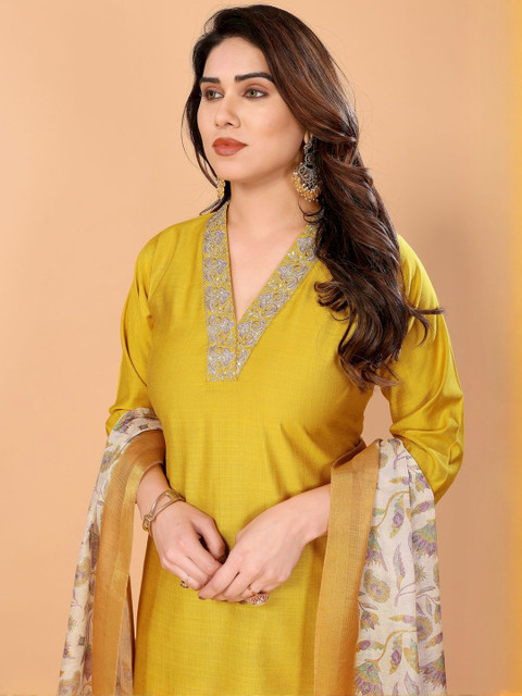 MINGORA Women Embroidered Thread Work Kurta with Trousers Kurta Sets With Dupatta