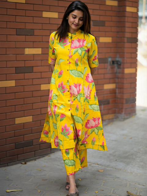 Vishishtah Women Floral Printed Regular Kurta with Trousers