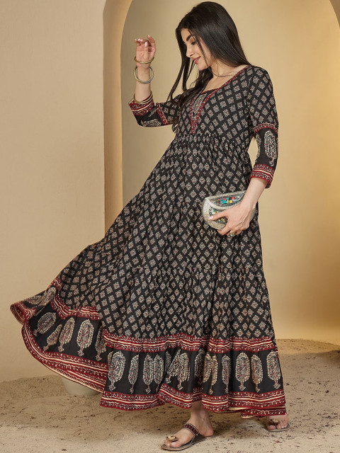 Sangria Women Black Cotton Printed Anarkali Kurtas - Image 3