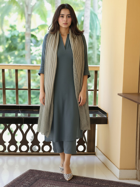 GoSriKi Notch Neck Straight Kurta With Trousers & Dupatta