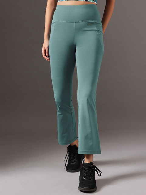 Clovia Women Solid Cotton Tights