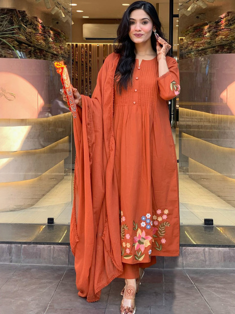 Aaghnya Floral Printed Notch Neck A-Line Kurta With Trousers And Dupatta