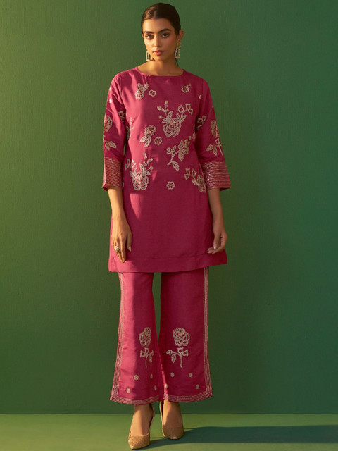 DRESOUL Embroidered Round Neck Tunic With Trousers