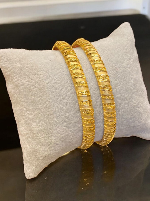 FAA FASHION Set Of 2 22K Gold Plated Bangles