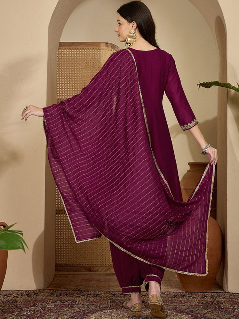 Sangria Floral Yoke Design Thread Work Panelled Anarkali Kurta With Patiala & Dupatta - Image 5