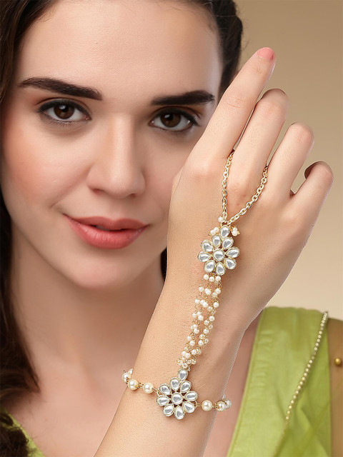 KARATCART Women Gold-Plated White Kundan & Pearls Ring Bracelet