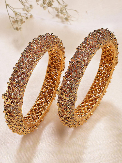 KARATCART Set Of 2 Gold-Plated Kundan Studded Rajwadi Bangle