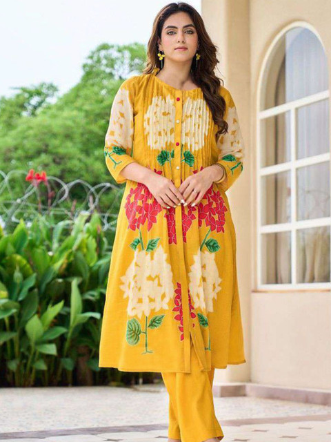 Aaghnya Floral Printed Pleated A-Line Kurta With Trousers