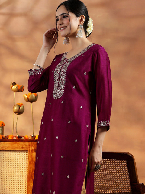 Libas Women Floral Embroidered Zari Kurta - Image 3