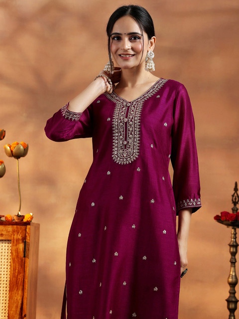 Libas Women Floral Embroidered Zari Kurta - Image 6