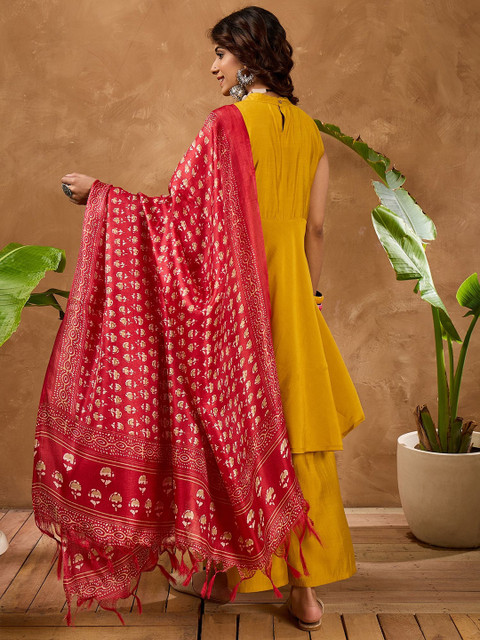 InWeave Floral Printed Tasselled Dupatta - Image 4