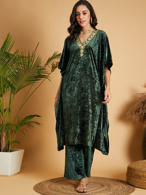 Shae by SASSAFRAS Embroidered V-Neck Flared Sleeves Kaftan Sequinned Work Velvet Kurta