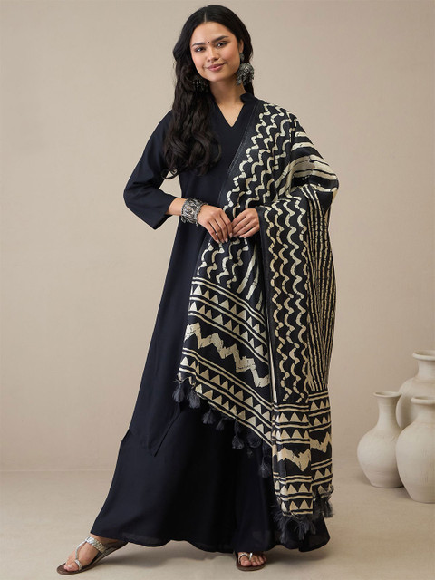 InWeave Abstract Printed Tasselled Dupatta