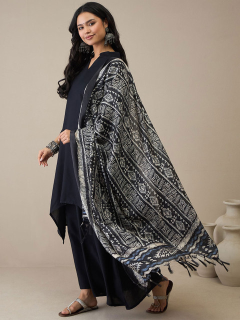 InWeave Ethnic Motifs Printed Tasselled Dupatta - Image 3