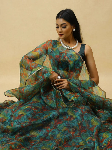 LIPS CROWN Printed Semi-Stitched Lehenga With Choli & Dupatta