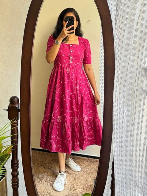 AURIPRX FASHION Floral Printed Square Neck Anarkali Kurta