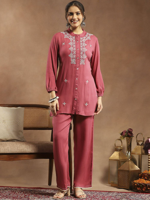 Nayam By Lakshita Floral Embroidered Straight Kurta with Trousers