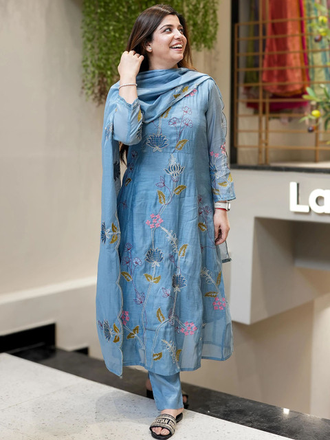 J.KANJI Floral Embroidered Layered Thread Work Pure Cotton Kurta With Trousers & Dupatta