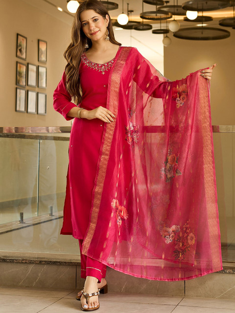 J.KANJI Women Floral Printed Kurta with Trousers & Dupatta