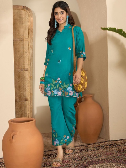 Sangria Floral Embroidered Mandarin Collar Tunic & Trousers Co-Ords - Image 7