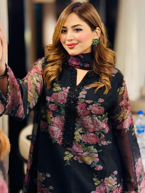 SHREE KHODAL FASHION Women Floral Printed Kurta with Palazzos & Dupatta - Image 2
