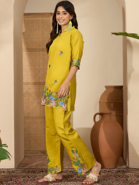 Sangria Floral Embroidered Mandarin Collar Tunic & Trousers Co-Ords - Image 6