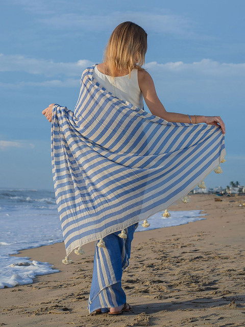 Mitera Women Striped Block Print Saree - Image 3