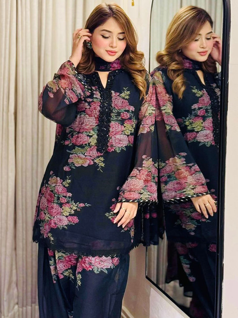 SHREE KHODAL FASHION Women Floral Printed Kurta with Palazzos & Dupatta - Image 4