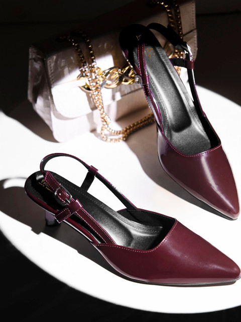 Froh Feet Solid Pointed Toe Kitten Sandals