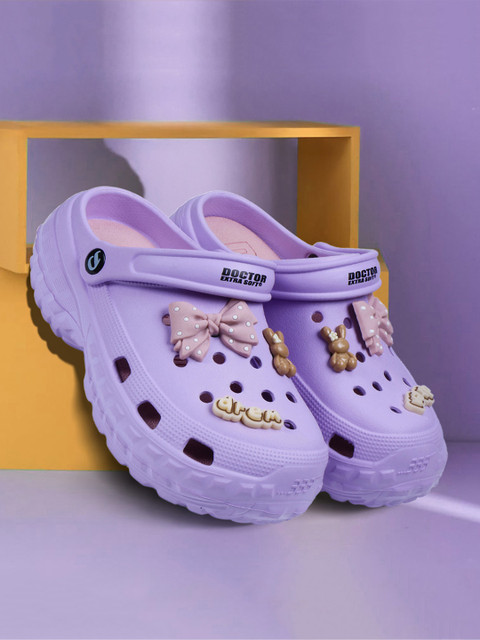 DOCTOR EXTRA SOFT Women Self Design Clogs