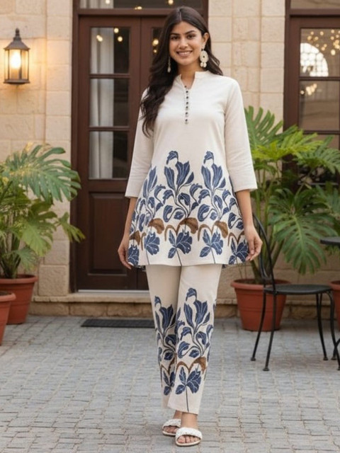 HERE&NOW Women Floral Printed A-line Tunic With Trousers Co-Ords