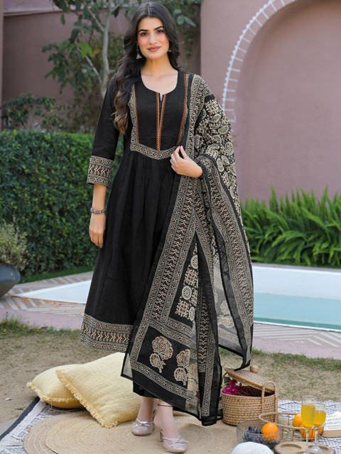 SKYLEE Women Regular Pure Cotton Kurta with Pyjamas & With Dupatta