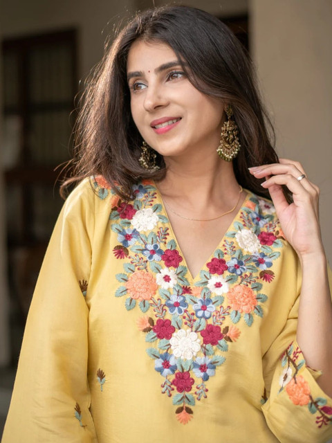 HERE&NOW Women Embroidered Regular Thread Work Silk Crepe Kurta with Trousers - Image 2
