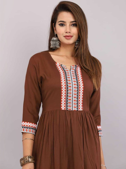 RITIKA TRADERS Women Embroidered Kurta - Image 3