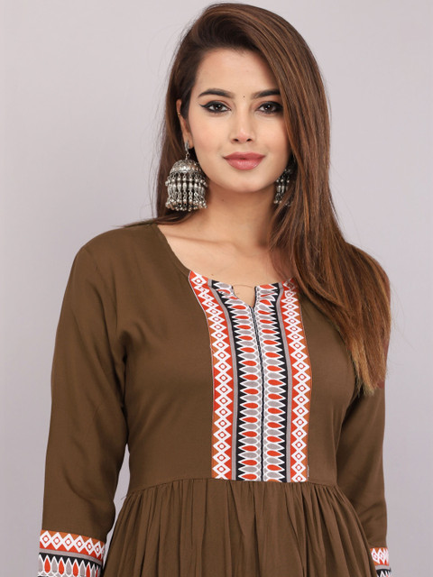 RITIKA TRADERS Women Embroidered Kurta - Image 5