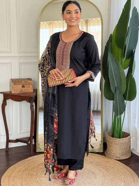 Indo Era Women Ethnic Motifs Embroidered Regular Sequinned Kurta with Trousers & With Dupatta - Image 3