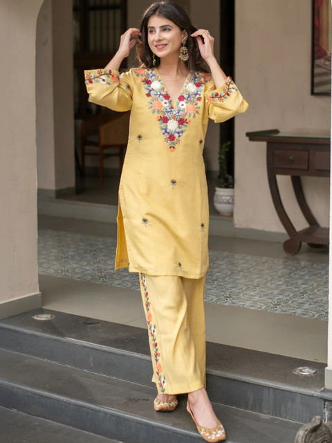 HERE&NOW Women Embroidered Regular Thread Work Silk Crepe Kurta with Trousers - Image 5