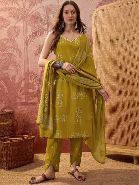 Sangria Printed V-Neck Kurta & Trousers With Dupatta - Image 2
