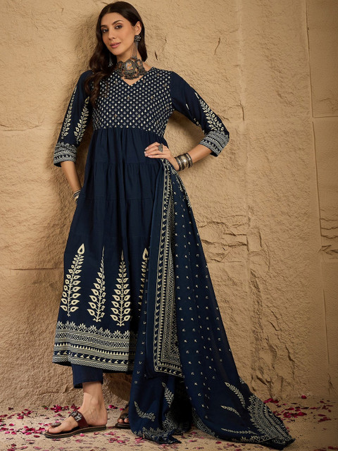 Sangria Floral Printed V-Neck Kurta & Trousers With Dupatta