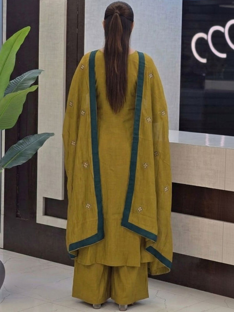 GoSriKi Women Ethnic Motifs Embroidered Regular Thread Work Kurta with Palazzos & With Dupatta - Image 2