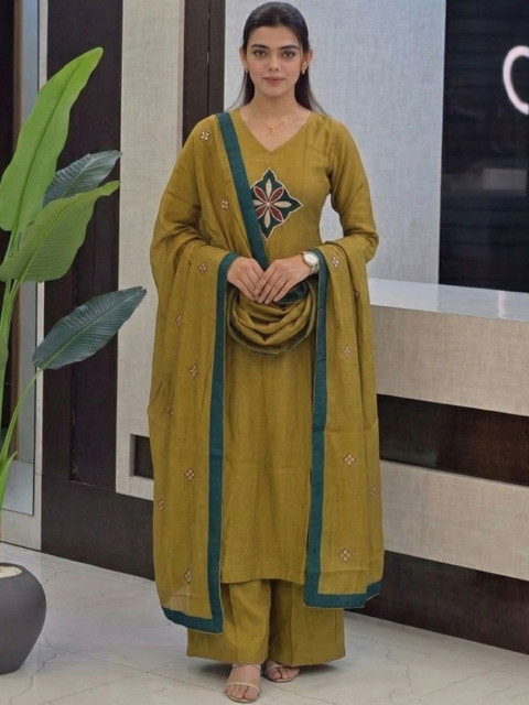 GoSriKi Women Ethnic Motifs Embroidered Regular Thread Work Kurta with Palazzos & With Dupatta - Image 6