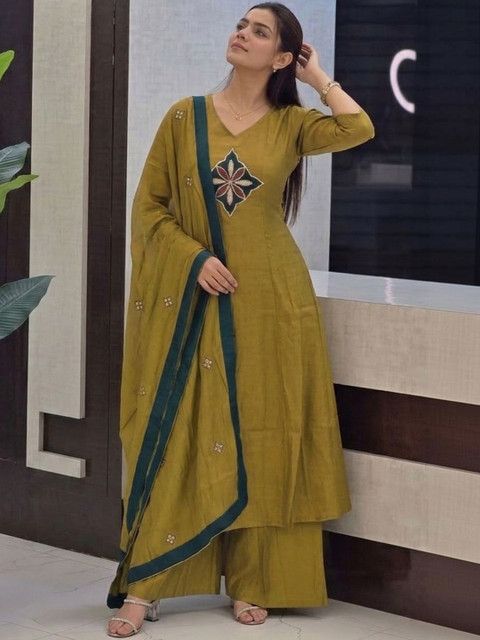 GoSriKi Women Ethnic Motifs Embroidered Regular Thread Work Kurta with Palazzos & With Dupatta - Image 3