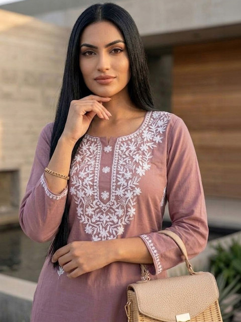 Varanga Women Embroidered Chikankari Kurta - Image 4