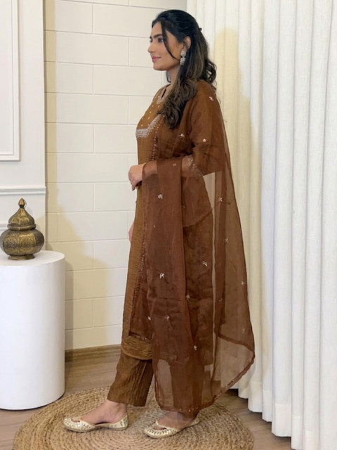 PEACH PIPER Women Embroidered Panelled Thread Work Kurta with Trousers & With Dupatta - Image 3