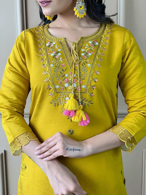 Ethnic 3 You Women Floral Embroidered Regular Thread Work Kurta with Trousers & With Dupatta - Image 5