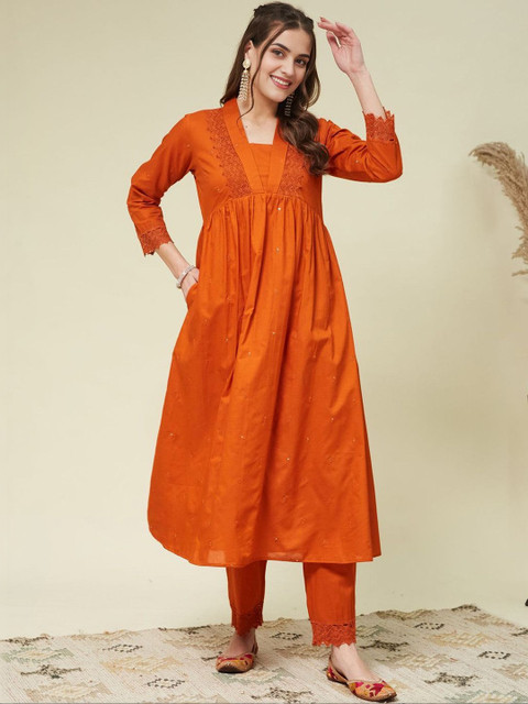 Moda Rapido Women Ethnic Motifs Embroidered Panelled Thread Work Pure Cotton Kurta with Trousers