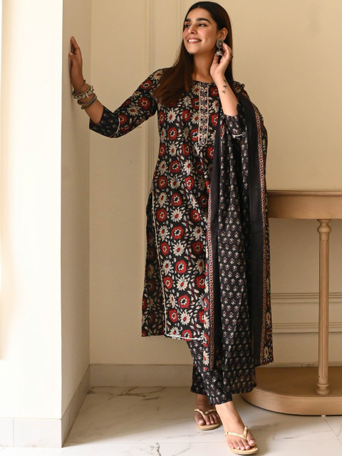 SURUKH Women Floral Printed Regular Thread Work Kurta with Trousers & With Dupatta