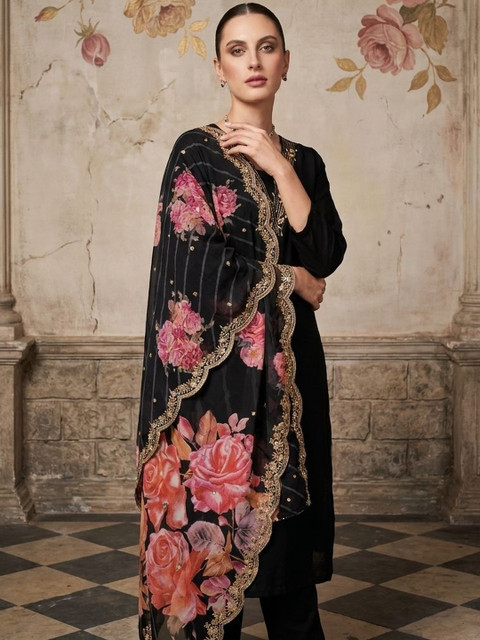 NAVYAAZRI Women Floral Regular Gotta Patti Kurta with Trousers & With Dupatta - Image 2